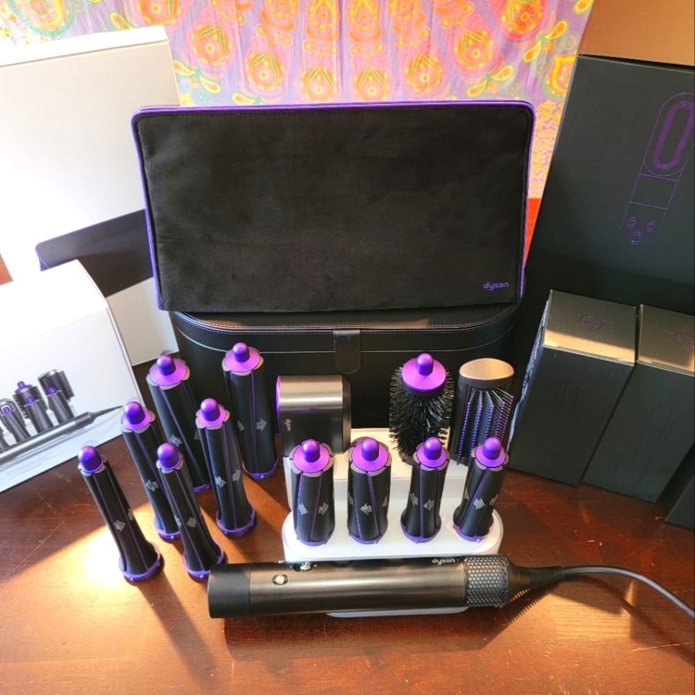 SOLD OUT 100% Authentic NIB Dyson Airwrap Customized Complete bundle (14 pieces)